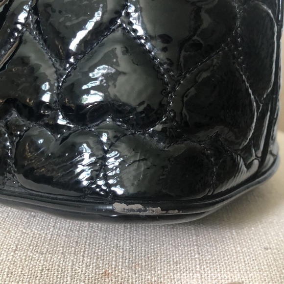 Beautiful Betsey Johnson heart quilted purse - Picture 7 of 14